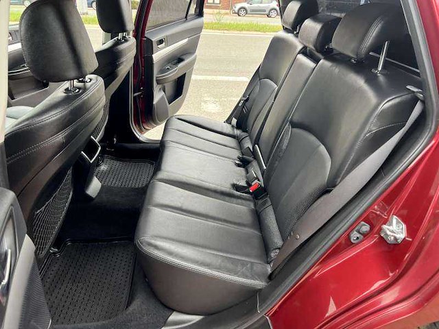 2014 subaru legacy outback awd - afbeelding 21 van  31