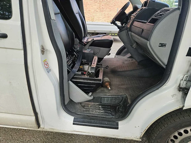 2014 volkswagen transporter kombi - afbeelding 15 van  64