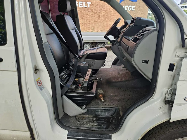 2014 volkswagen transporter kombi - afbeelding 16 van  64