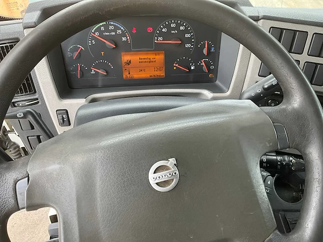 2014volvo vrachtwagen haaksysteem - afbeelding 24 van  43