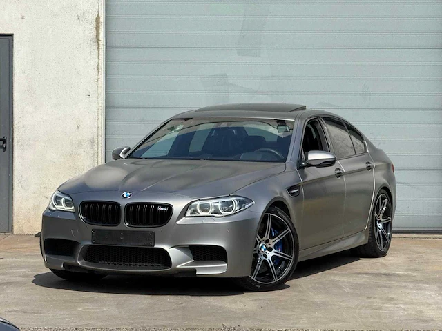 2015 - bmw m5 30 jahre editie - personenauto - afbeelding 1 van  45