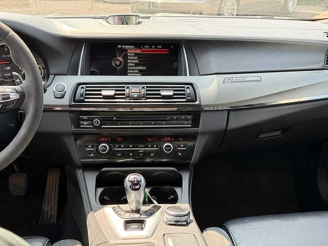 2015 - bmw m5 30 jahre editie - personenauto - afbeelding 14 van  45