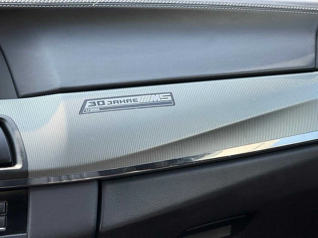 2015 - bmw m5 30 jahre editie - personenauto - afbeelding 16 van  45