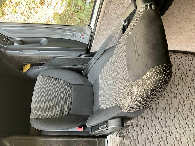 2015 - daf h4en3 - vrachtwagen - afbeelding 20 van  40