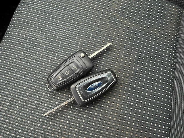 2015 - ford dxa - personenauto - afbeelding 30 van  35