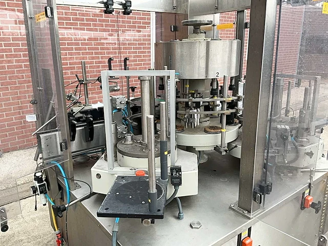 2015 - gernep labetta flessen eticketeer machine - afbeelding 3 van  15