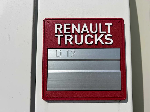 2015 - renault d - vrachtwagen - afbeelding 2 van  24