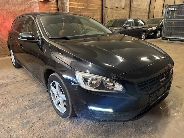 2015 - volvo v60 - personenauto - afbeelding 12 van  35