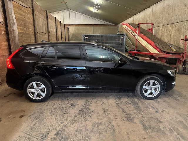 2015 - volvo v60 - personenauto - afbeelding 23 van  35