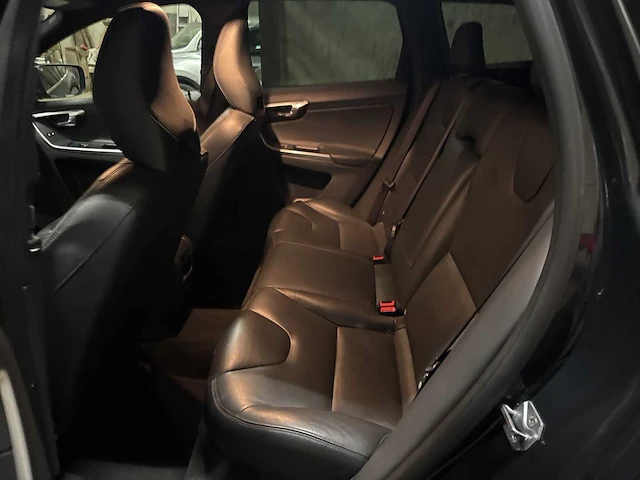 2015 - volvo xc60 - personenauto - afbeelding 13 van  37