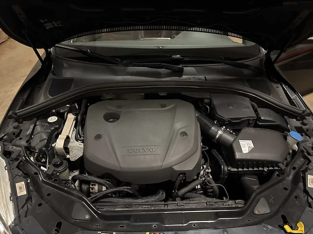 2015 - volvo xc60 - personenauto - afbeelding 16 van  37