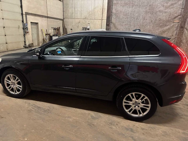 2015 - volvo xc60 - personenauto - afbeelding 32 van  37