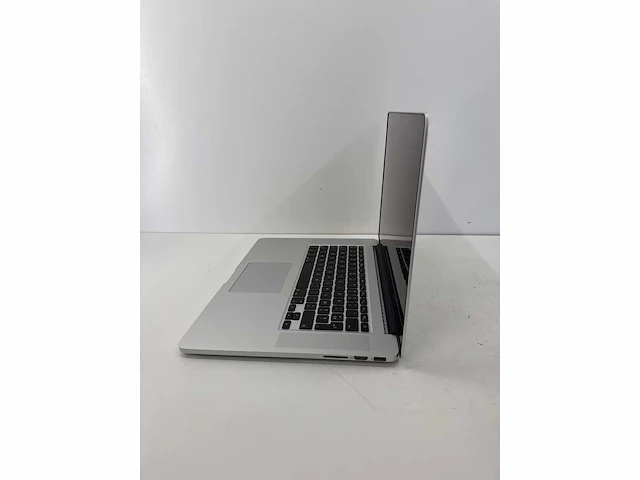 2015 apple macbook pro macbook pro 15.4” a1398 15.4” inch core i7 gen 4 16gb ram 245gb ssd - afbeelding 3 van  10