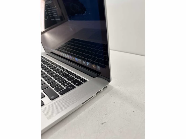 2015 apple macbook pro macbook pro 15.4” a1398 15.4” inch core i7 gen 4 16gb ram 245gb ssd - afbeelding 9 van  10