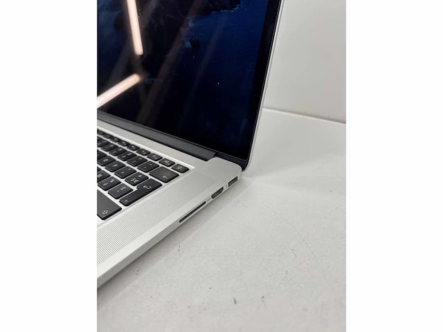2015 apple macbook pro macbook pro a1398 15.4” inch core i7 gen 4 16gb ram 512gb ssd - afbeelding 11 van  11