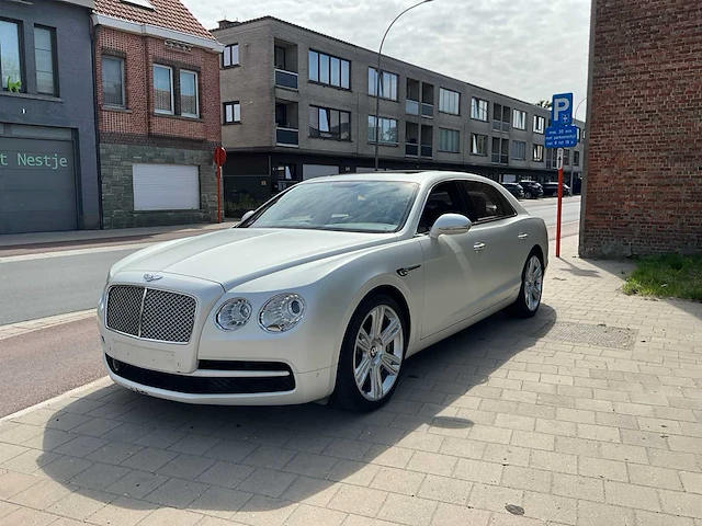 2015 bentley flying spur v8 - personenauto - afbeelding 1 van  67