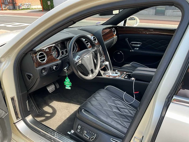 2015 bentley flying spur v8 - personenauto - afbeelding 13 van  67