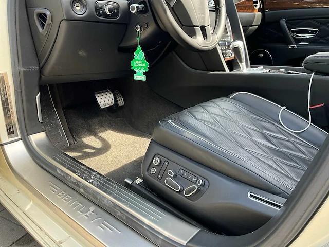 2015 bentley flying spur v8 - personenauto - afbeelding 16 van  67