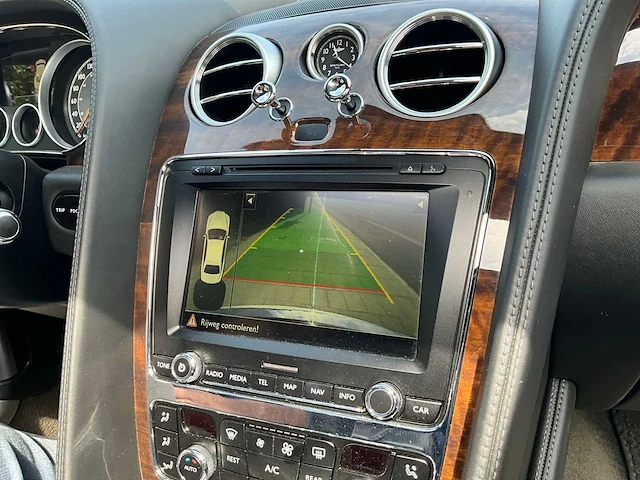 2015 bentley flying spur v8 - personenauto - afbeelding 28 van  67
