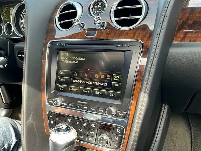 2015 bentley flying spur v8 - personenauto - afbeelding 29 van  67