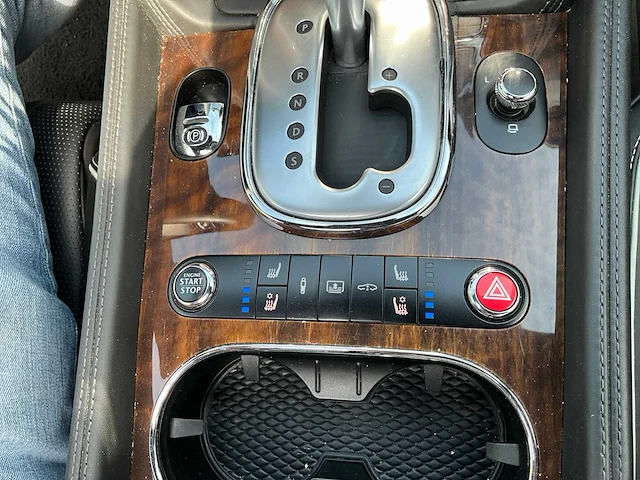 2015 bentley flying spur v8 - personenauto - afbeelding 30 van  67