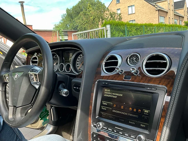 2015 bentley flying spur v8 - personenauto - afbeelding 32 van  67