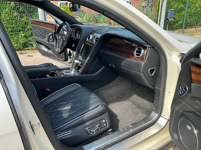 2015 bentley flying spur v8 - personenauto - afbeelding 35 van  67