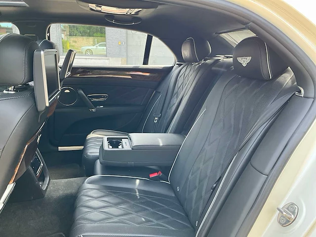 2015 bentley flying spur v8 - personenauto - afbeelding 39 van  67