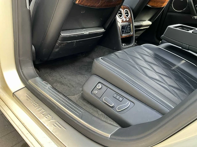 2015 bentley flying spur v8 - personenauto - afbeelding 40 van  67