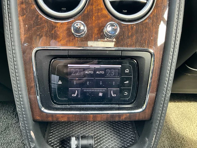 2015 bentley flying spur v8 - personenauto - afbeelding 44 van  67