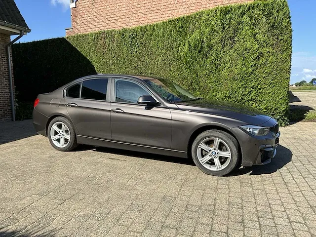 2015 bmw 328i xdrive sedan personenauto - afbeelding 32 van  36