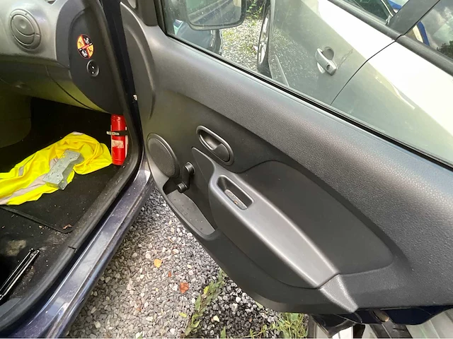 2015 dacia sandero - afbeelding 13 van  17