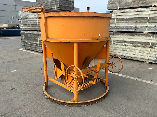 2015 eichinger 1250l betonkubel - afbeelding 1 van  8