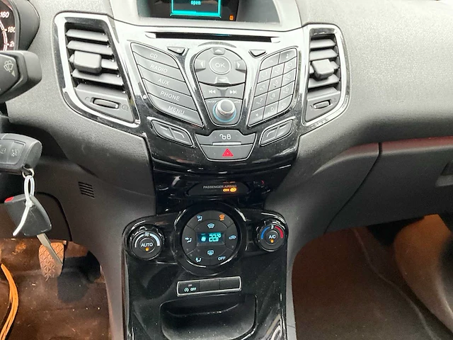 2015 ford fiesta personenauto - afbeelding 7 van  29