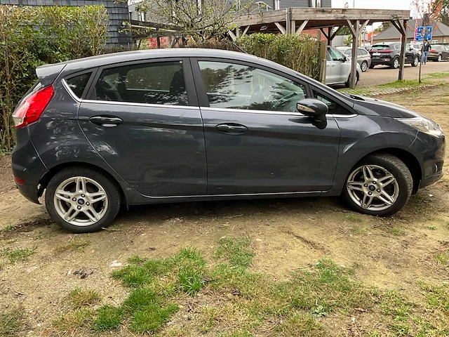 2015 ford fiesta personenauto - afbeelding 27 van  29