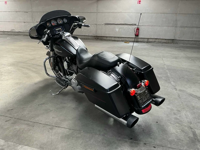 2015 harley-davidson street glide special motorfiets - afbeelding 14 van  19