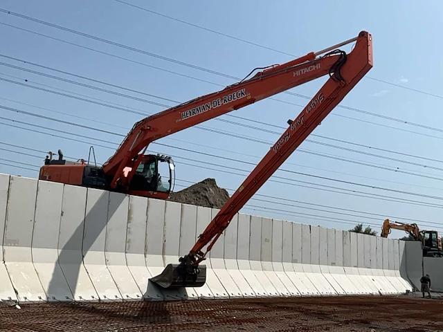 2015 hitachi zaxis 350lc-5b rupsgraafmachine long reach arm - afbeelding 1 van  13