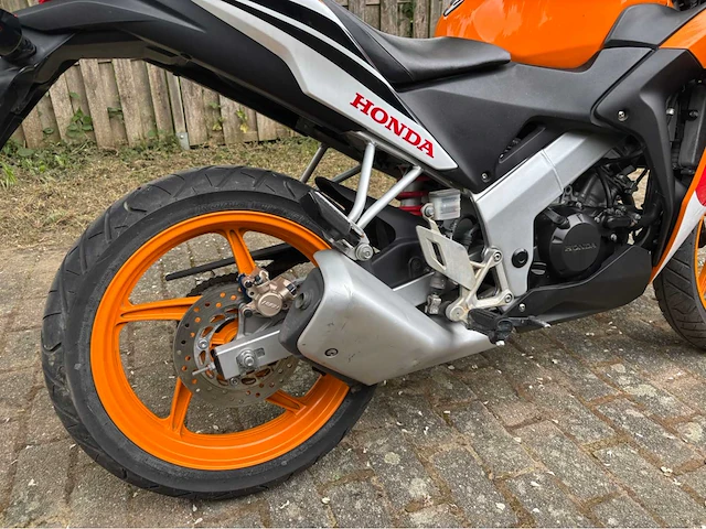 2015 honda cbr 125r motorfiets - afbeelding 5 van  21