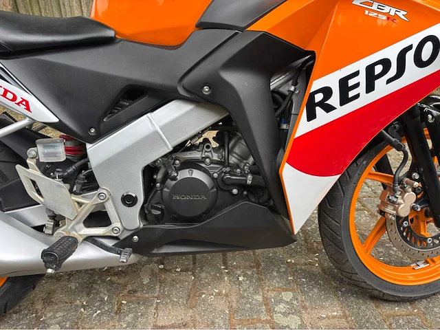 2015 honda cbr 125r motorfiets - afbeelding 6 van  21