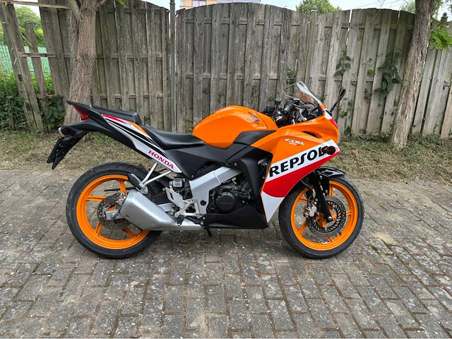 2015 honda cbr 125r motorfiets - afbeelding 18 van  21