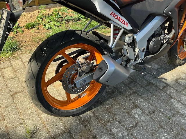 2015 honda cbr 125r motorfiets - afbeelding 16 van  25