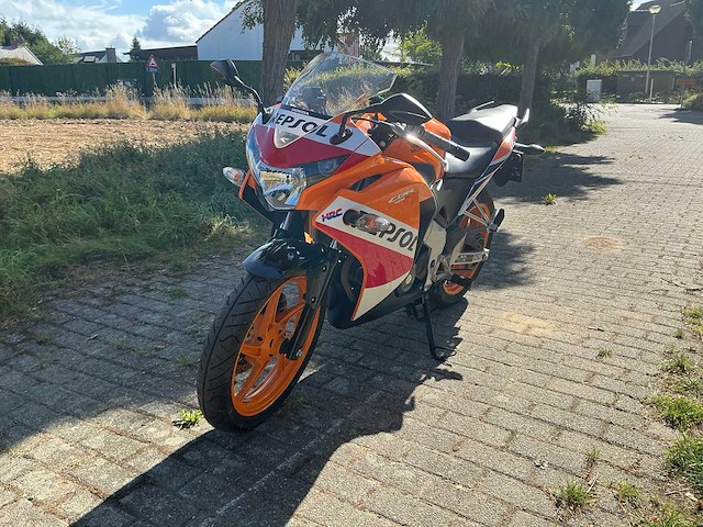 2015 honda cbr 125r motorfiets - afbeelding 1 van  24