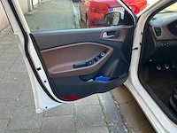 2015 hyundai i20 1.2 benzine hatchback auto - afbeelding 10 van  43