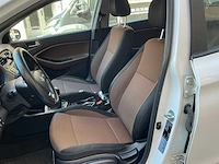 2015 hyundai i20 1.2 benzine hatchback auto - afbeelding 12 van  43