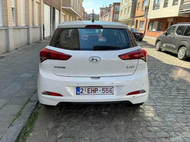 2015 hyundai i20 1.2 benzine hatchback auto - afbeelding 4 van  43