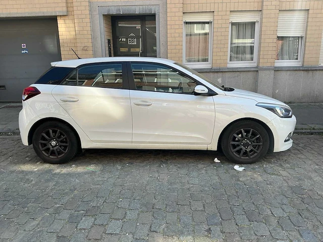 2015 hyundai i20 1.2 benzine hatchback auto - afbeelding 6 van  43
