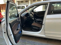 2015 hyundai i20 1.2 benzine hatchback auto - afbeelding 9 van  43