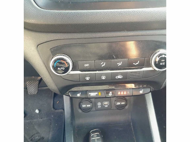 2015 hyundai i20 1.4 100 pk joy - afbeelding 18 van  21