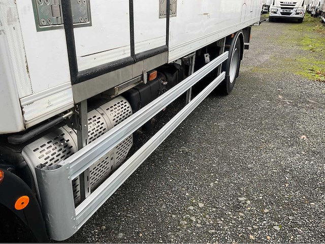 2015 iveco ig190el2ca frigo vrachtwagen - afbeelding 32 van  45
