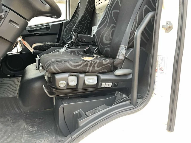 2015 iveco ig190el2ca frigovrachtwagen - afbeelding 7 van  36